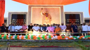 CM Vishnu Deo Sai Unveils Vajpayee Statue at Atal Parisar in Bilaspur
